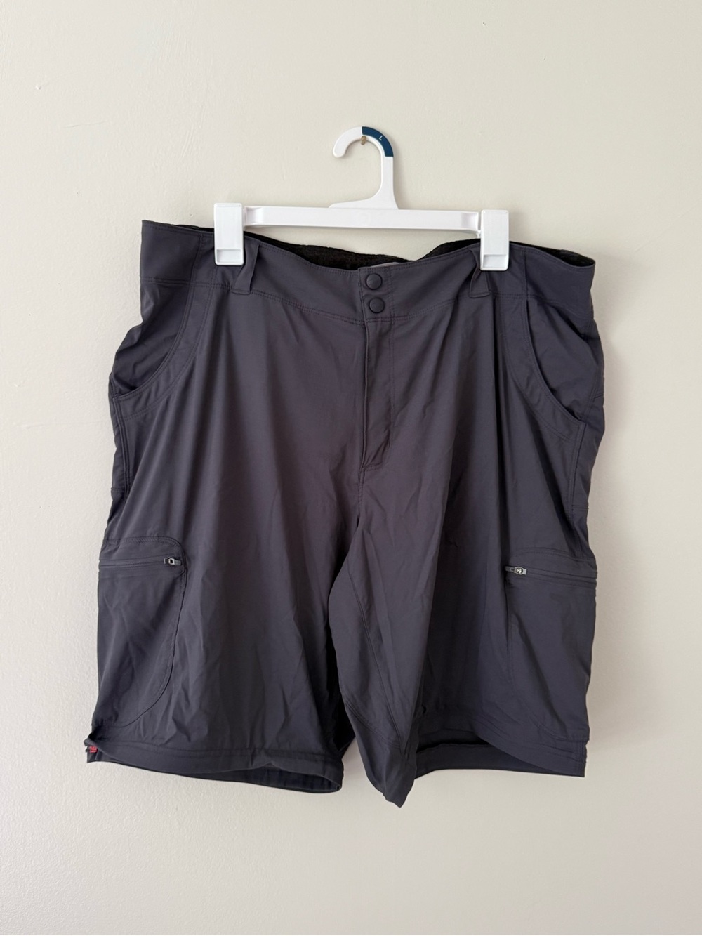 L.L. Bean Women’s Zip-Off Gray Hiking Vista Camp Pants Size 18 - Picture 8 of 8